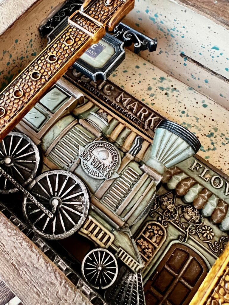 The art of travel shadow box